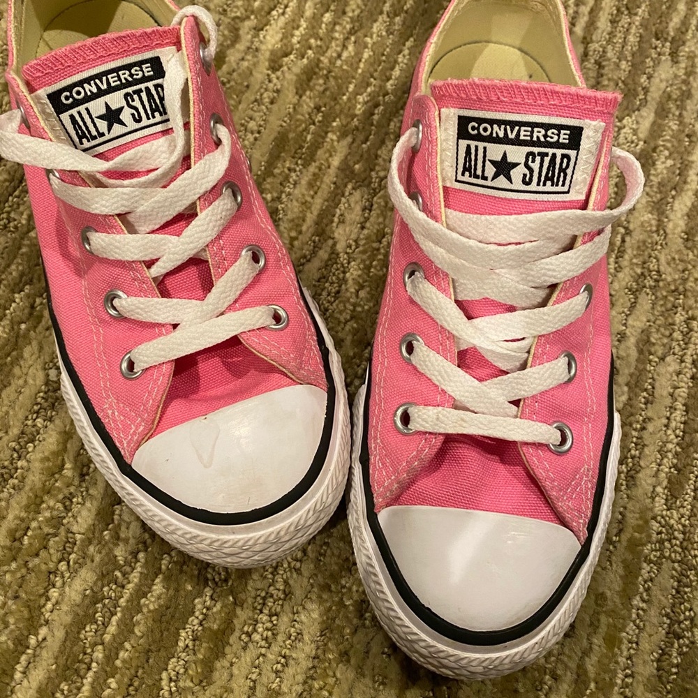 Girls Pink Converse All Stars